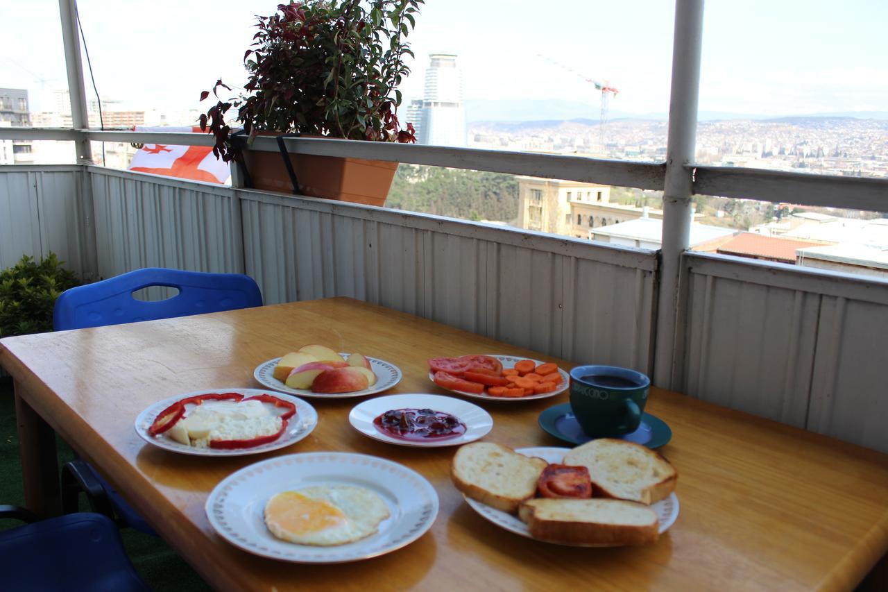 Herrmas Hostel Tbilisi Ngoại thất bức ảnh