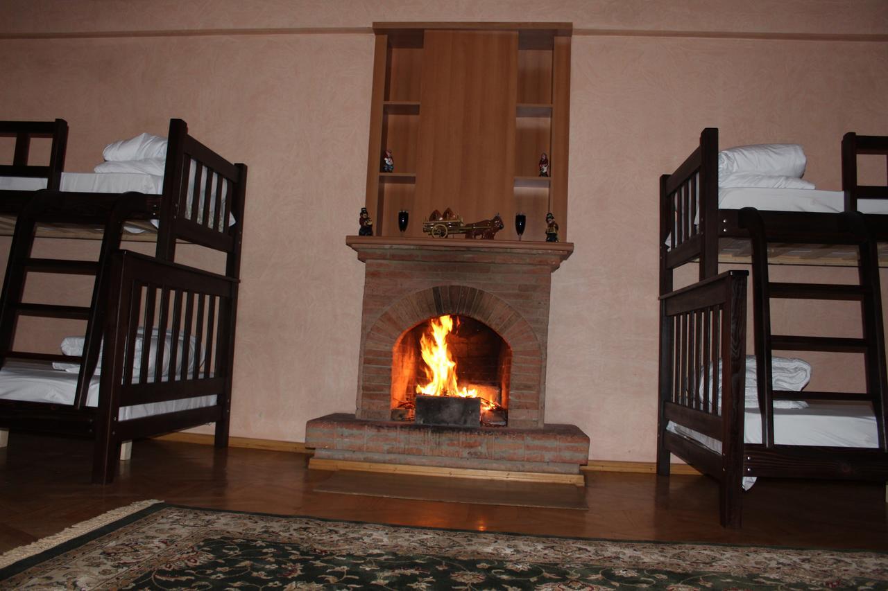 Herrmas Hostel Tbilisi Ngoại thất bức ảnh