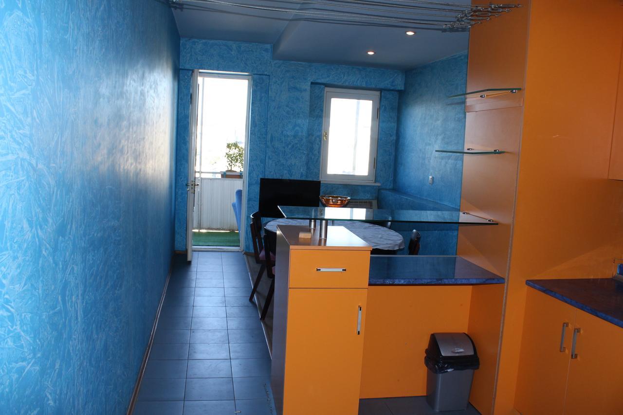 Herrmas Hostel Tbilisi Ngoại thất bức ảnh