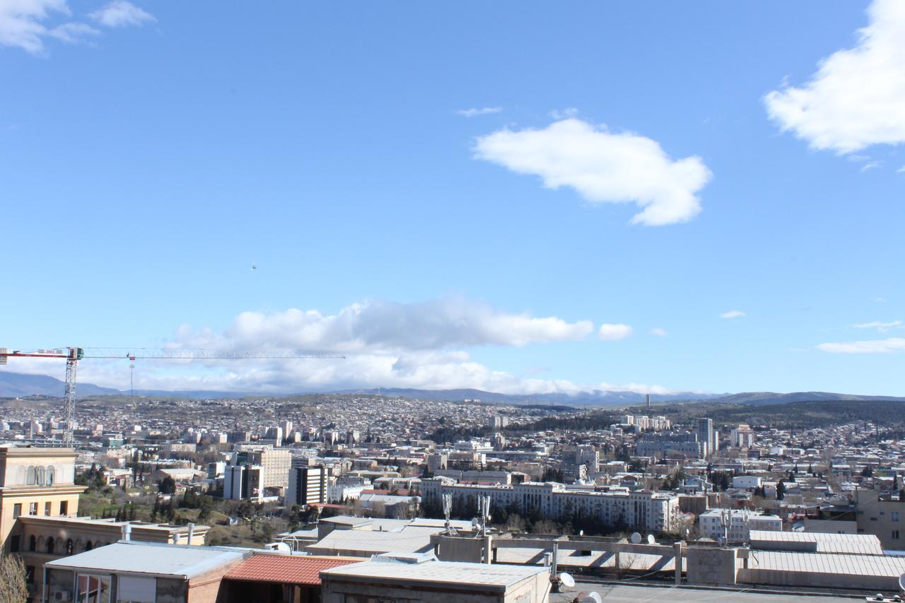 Herrmas Hostel Tbilisi Ngoại thất bức ảnh